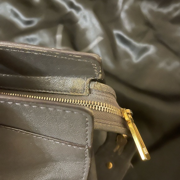 YSL Dark Gray Cabas Chyc Leather Handbag - Picture 9 of 16